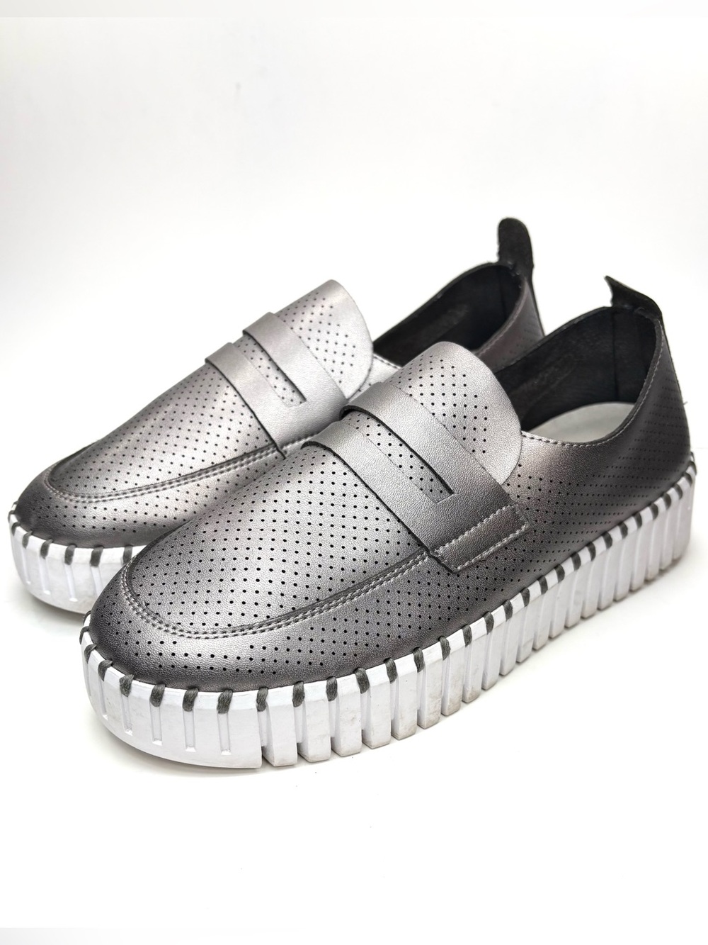 Isle Jacobsen Perforated Slip-On Metallic Platform Trainers | 39